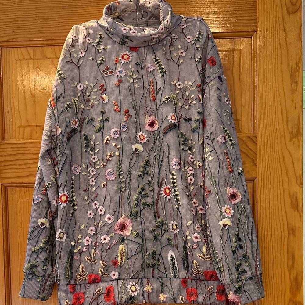 Floral Turtleneck Sweater - Gray Base